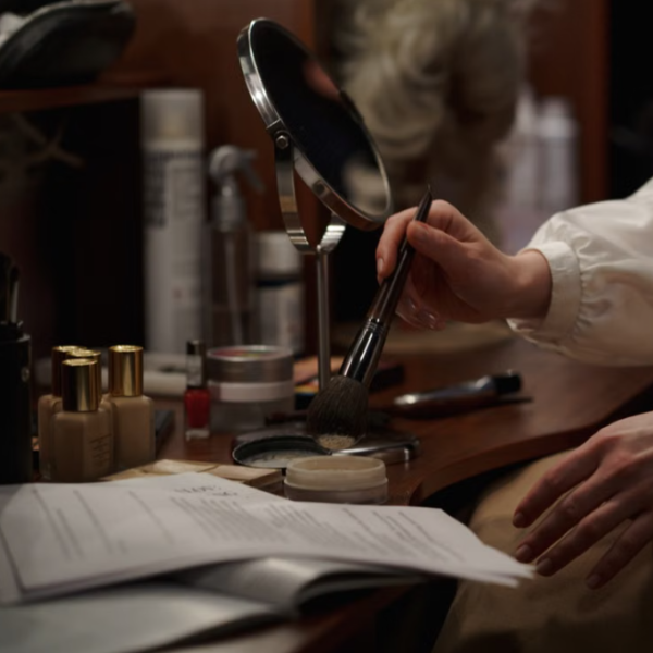 European One-Stop Personal Styling At-Home Service | Complete Makeup and Styling Workstation Service